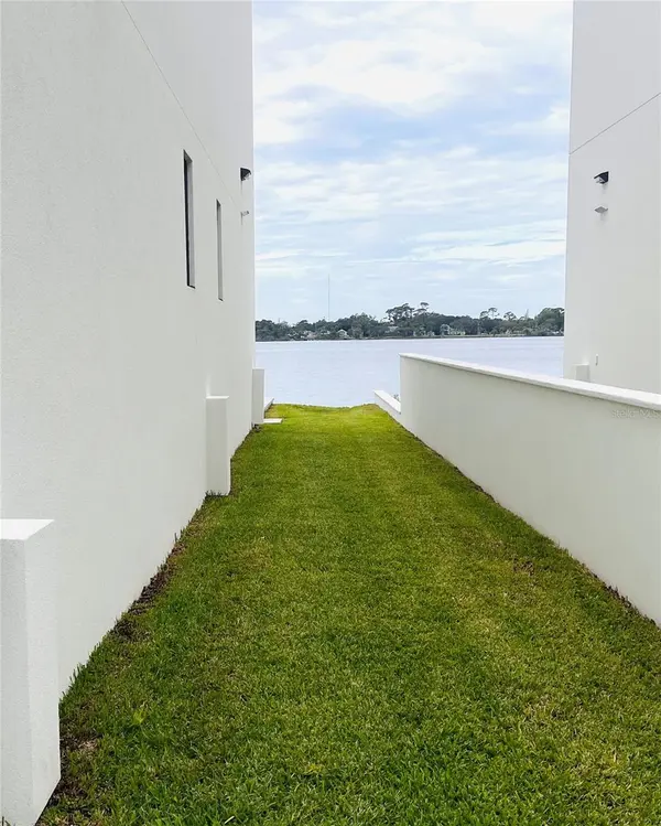 2115 N HALIFAX AVE, Daytona Beach, FL 32118