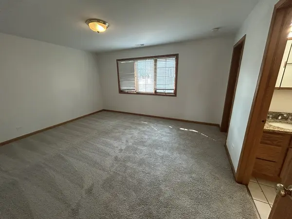 308 State ST #2, Lemont, IL 60439