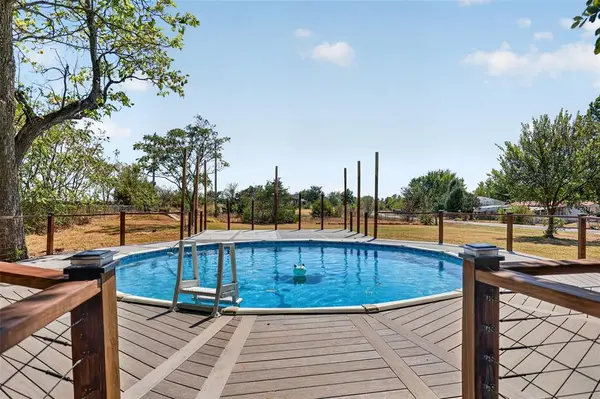 21480 Pioneer CIR, Harrah, OK 73045