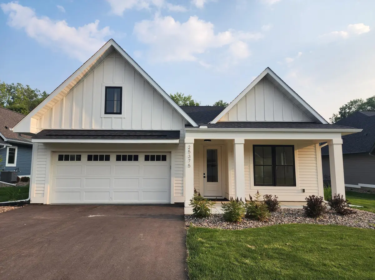 25375 Park LN, Excelsior, MN 55331