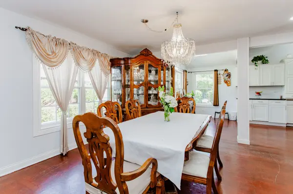 1803 N mitchell AVE, Arlington Heights, IL 60004