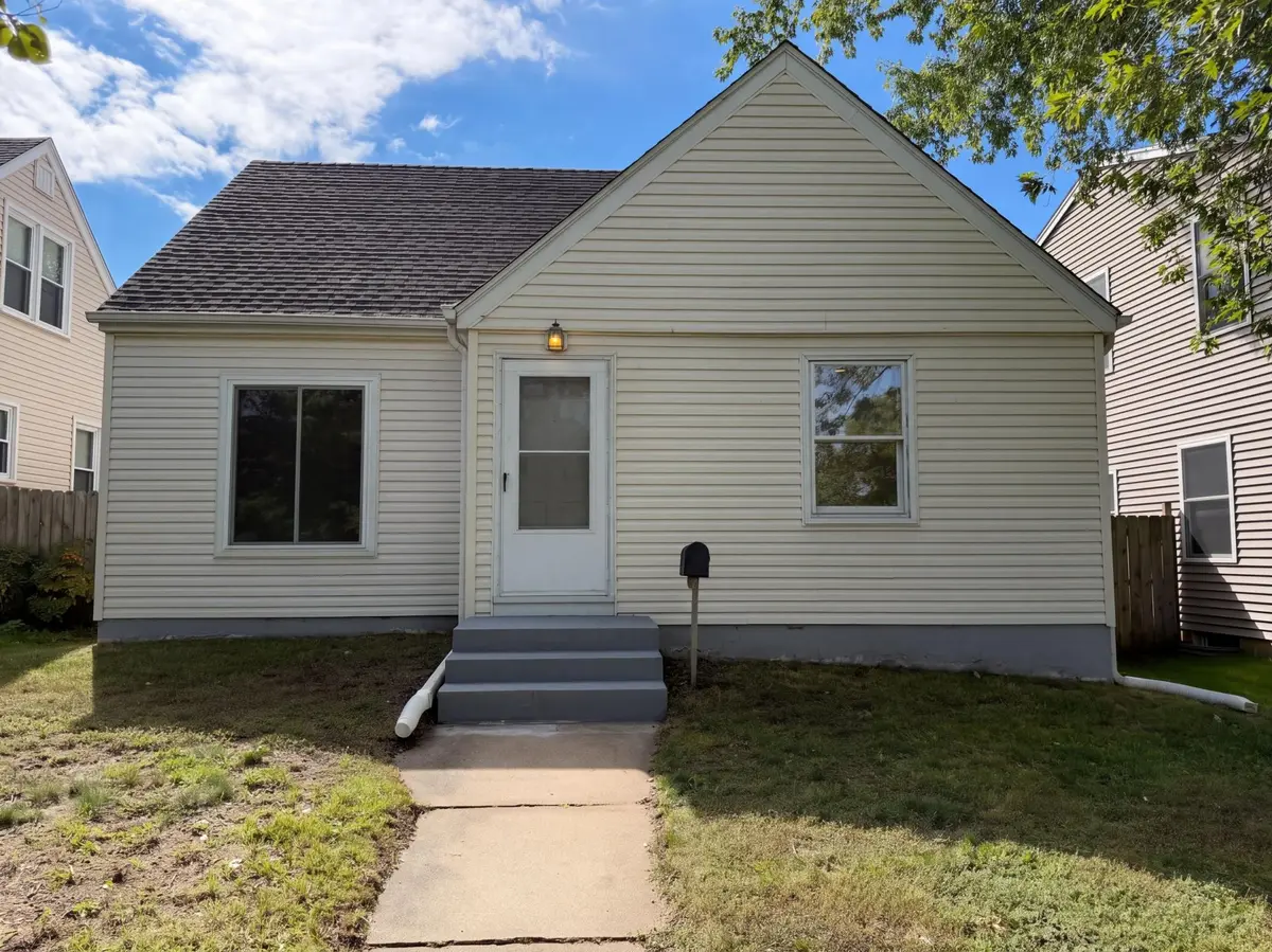 7221 Minnetonka BLVD, Saint Louis Park, MN 55426