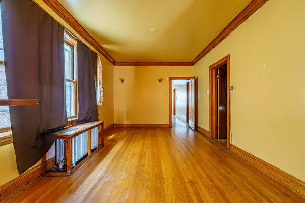 6734 S Maplewood AVE, Chicago, IL 60629