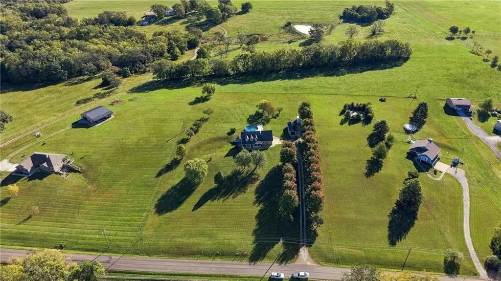 865 NW 1901st RD, Lone Jack, MO 64070