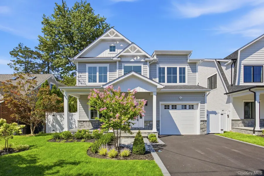 404 Langley AVE, West Hempstead, NY 11552