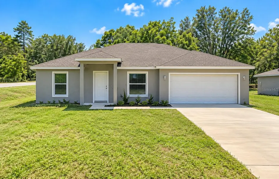 24 MALAUKA COURSE TER, Ocklawaha, FL 32179