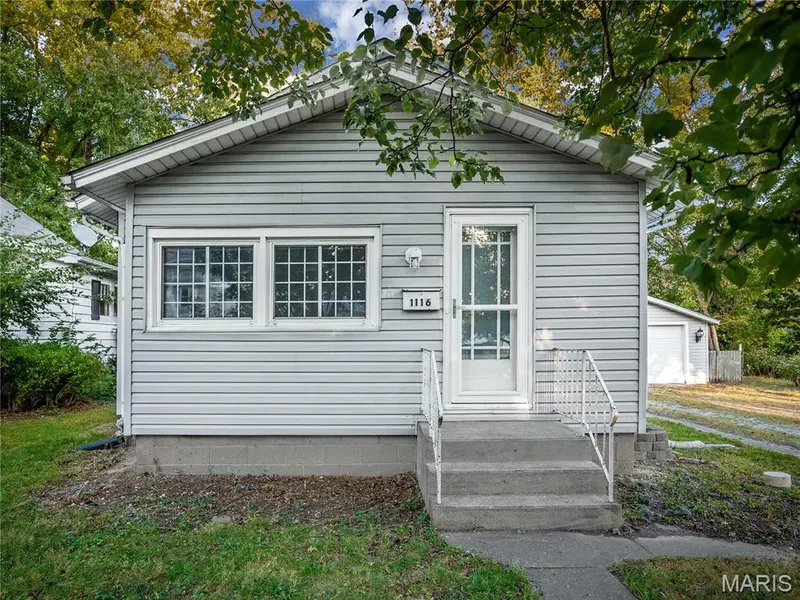 1116 Madison AVE, Edwardsville, IL 62025