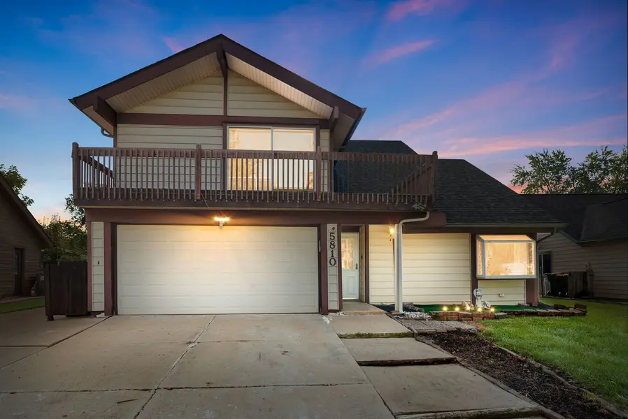 5810 Easton CT, Hanover Park, IL 60133