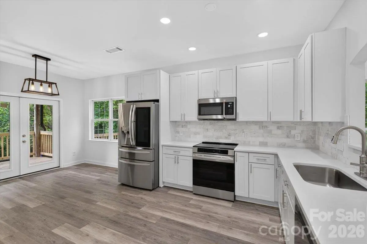 2536 Thornfield RD, Charlotte, NC 28273
