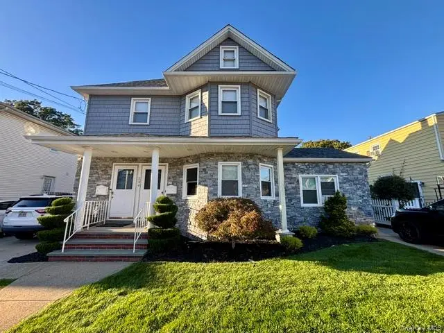 234 Garfield avenue, Mineola, NY 11501