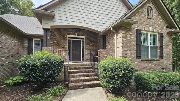 4587 Sawgrass CT, Denver, NC 28037