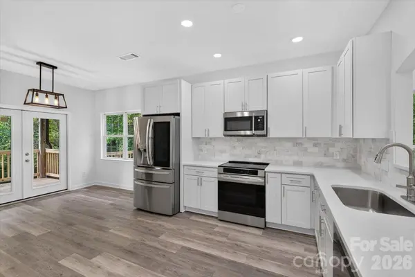 2536 Thornfield RD, Charlotte, NC 28273