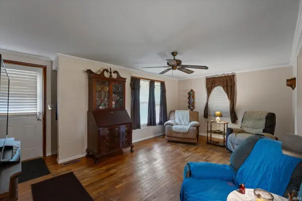 2035 E LaSalle AVE, Mishawaka, IN 46545