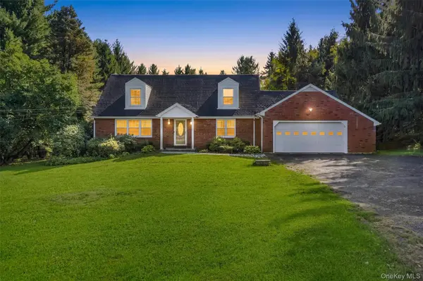 17 Chestnut LN, Milton, NY 12547