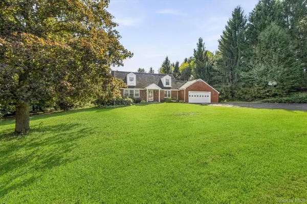 17 Chestnut LN, Milton, NY 12547