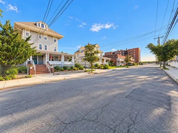 164 Beach 122nd ST #2B, Rockaway Park, NY 11694