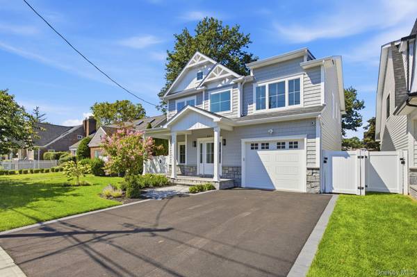 404 Langley AVE, West Hempstead, NY 11552