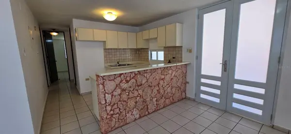 E URB. ESTANCIAS DE BONRINQUEN #63, Manati, PR 00674