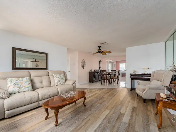 14104 89TH AVE, Seminole, FL 33776