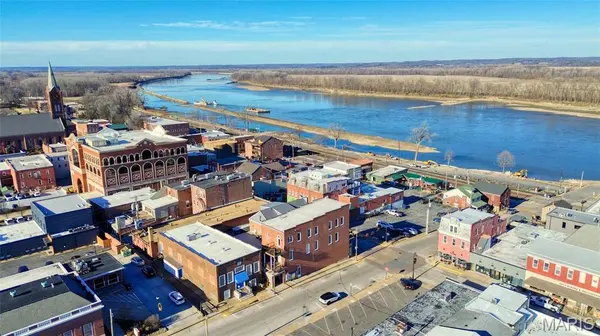 11 W Main A,B, Washington, MO 63090