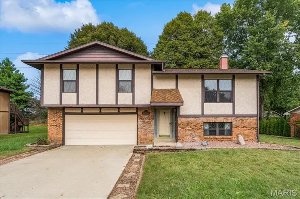 221 Blanc Lee DR, Belleville, IL 62226