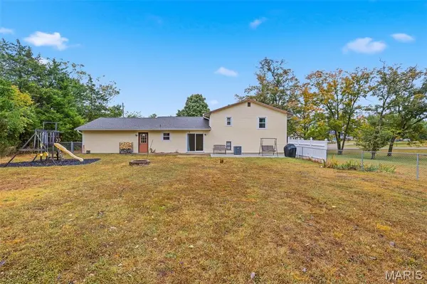 405 Chadrick DR, Desloge, MO 63601
