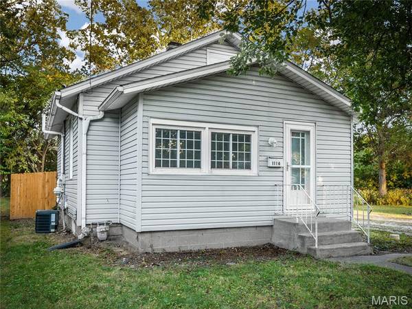 1116 Madison AVE, Edwardsville, IL 62025