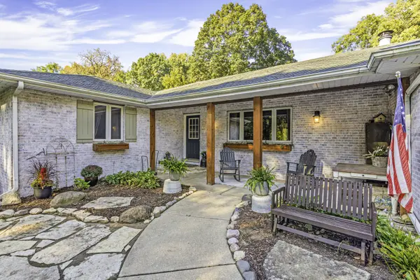 555 Old Mill RD, Plano, IL 60545
