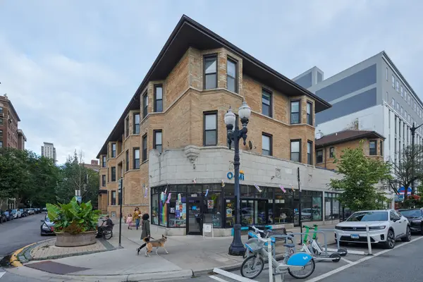 3125-35 N Broadway AVE, Chicago, IL 60657