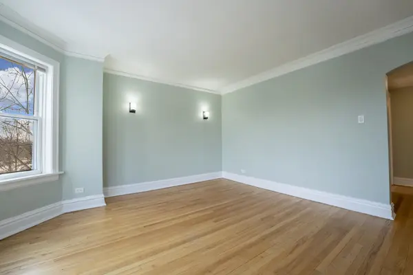 845 Lyman AVE #1N, Oak Park, IL 60304