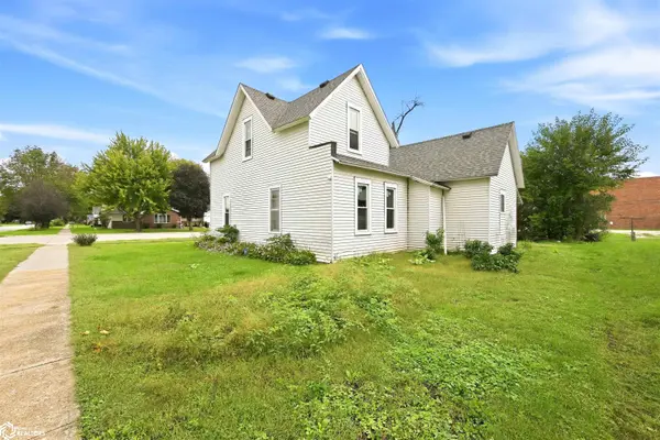 52 6th ST, Woodbine, IA 51579