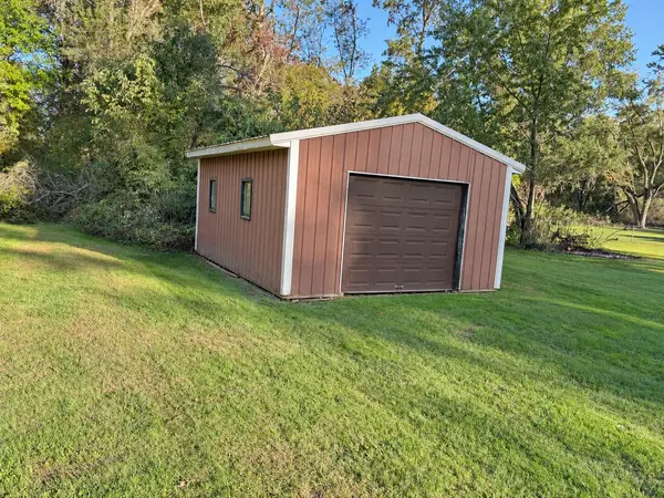1035 N 200, Valparaiso, IN 46385