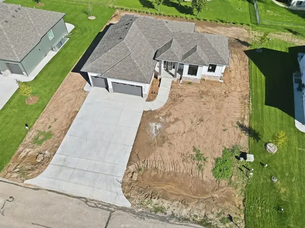 3408 N Deer Rdg, Rose Hill, KS 67133