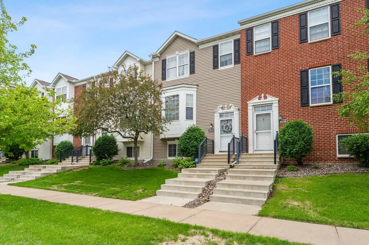 4652 Woodland AVE, Shakopee, MN 55379