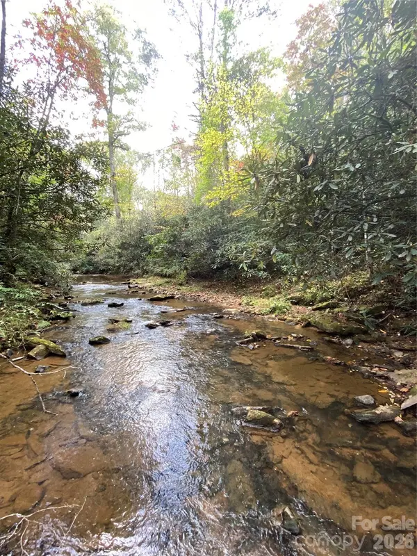 860 Redwood DR, Marion, NC 28752