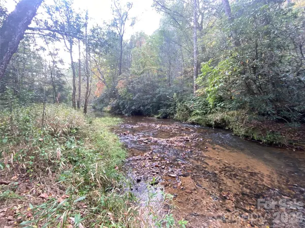 860 Redwood DR, Marion, NC 28752