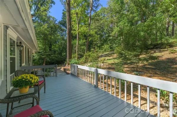 19 Springwood DR, Asheville, NC 28805