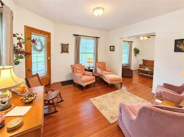 101 S 9th ST, Hopkins, MO 64461