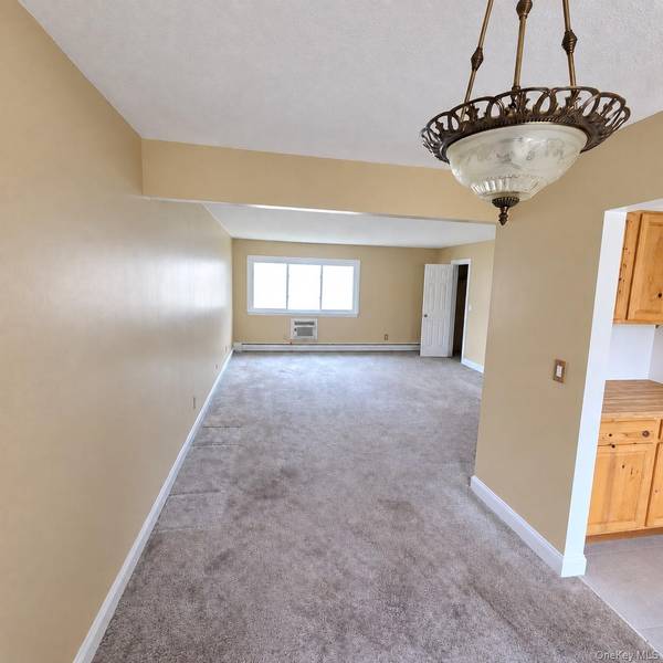 3 Fishkill Glen DR #B, Fishkill, NY 12524