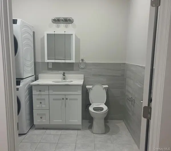 111 Roosevelt AVE #C, Mineola, NY 11501