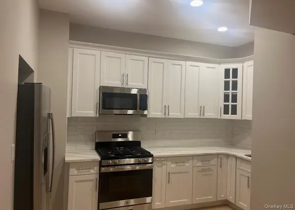 111 Roosevelt AVE #C, Mineola, NY 11501