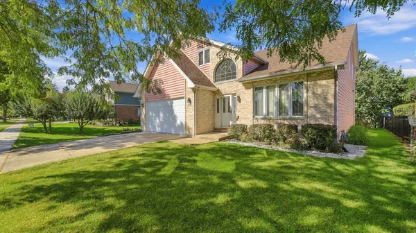 1140 Crystal AVE, Downers Grove, IL 60516