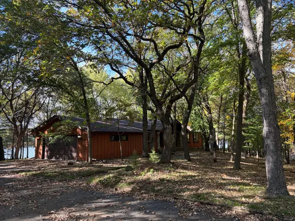 7694 89th AVE SE, Clear Lake, MN 55319