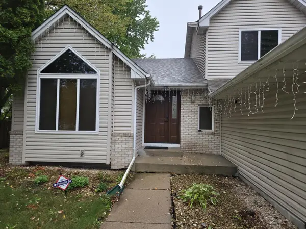 1621 Knox CIR, Burnsville, MN 55337