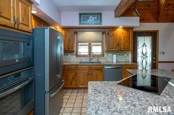 1568 SUGAR HILL LN, Congerville, IL 61729