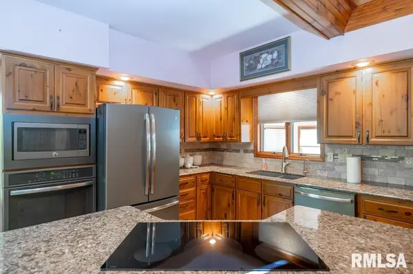 1568 SUGAR HILL LN, Congerville, IL 61729