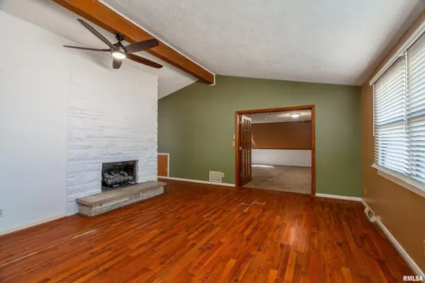 902 CEDAR LN, Marion, IL 62959