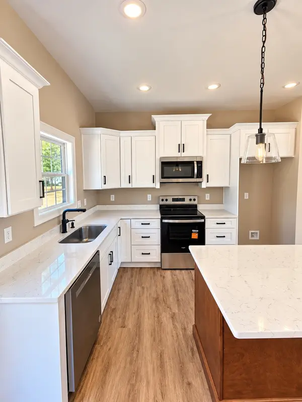 1849 Francis Ferry Rd, Mcminnville, TN 37110