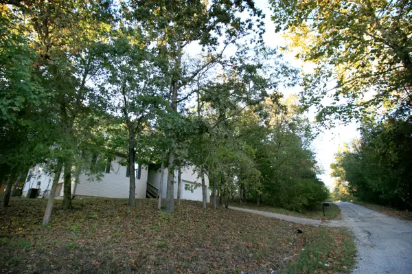 4040 Poplar RD, Merriam Woods, MO 65740