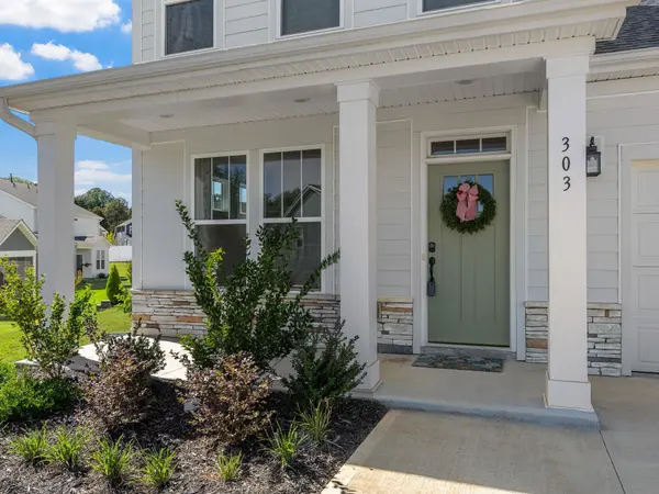 303 Eskdale RD, Simpsonville, SC 29681